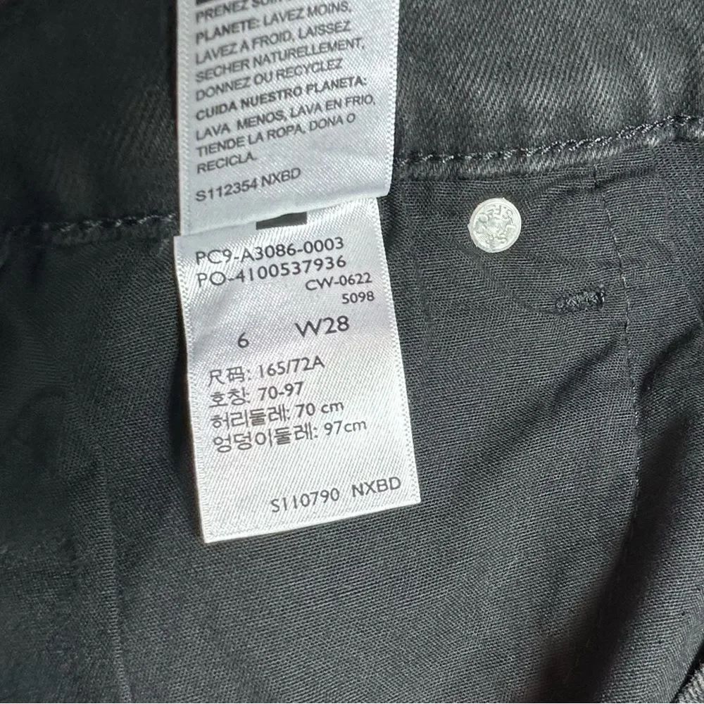 Levi's Black Ripped Skinny Jeans NWOT - Picture 7 of 8